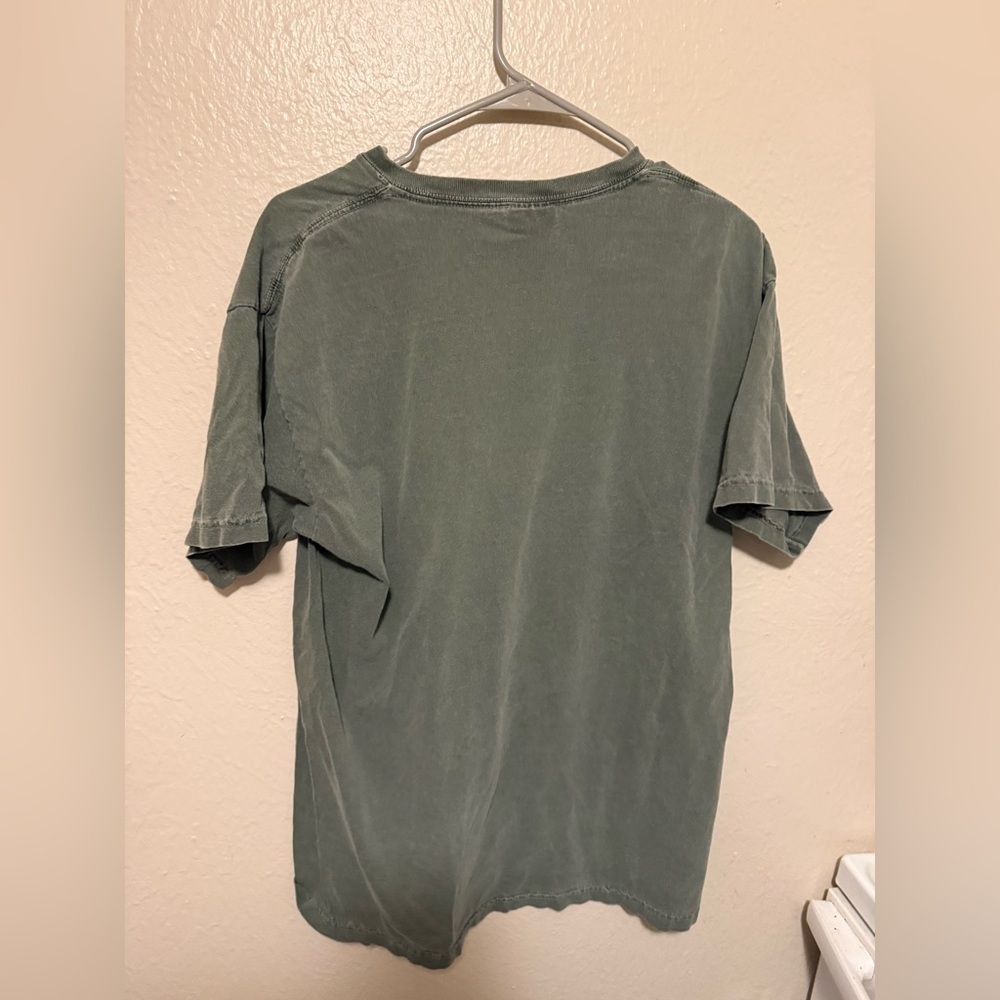 Montana Embroidered Graphic Green T-Shirt - Picture 4 of 4